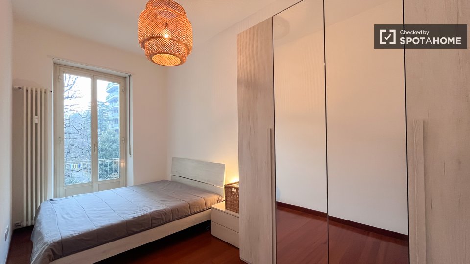 Double room Milan, 3 beds — photo 10