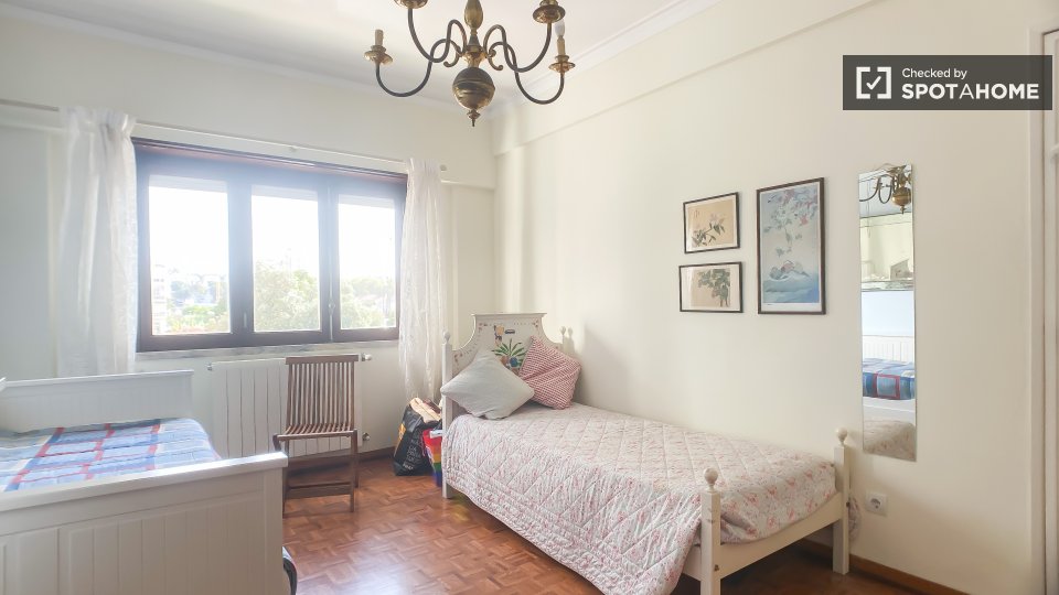 Double room Lisbon, 4 beds, 105m² — photo 33