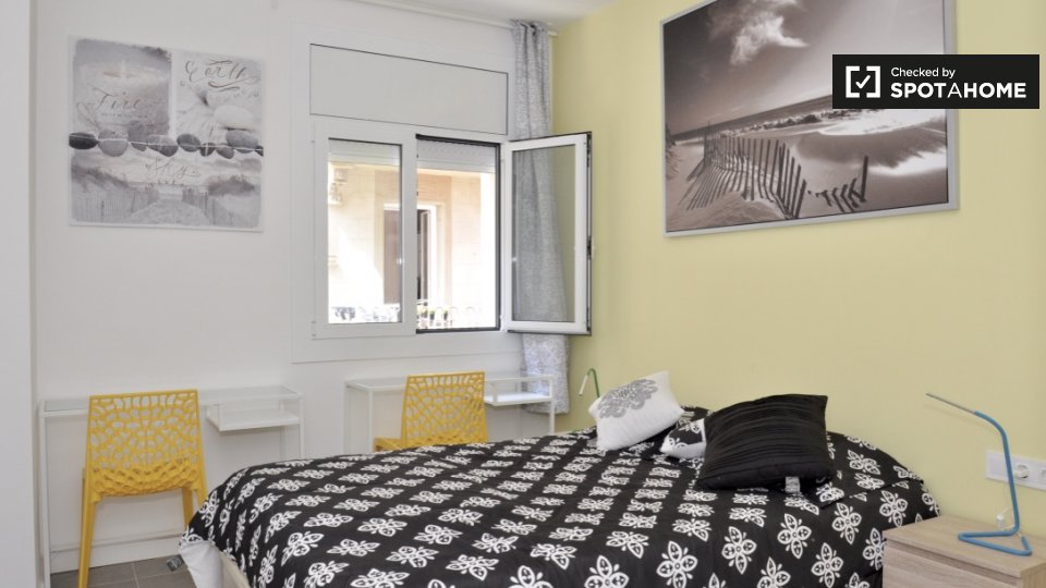 Double room Barcelona, 6 beds, 160m² — photo 1