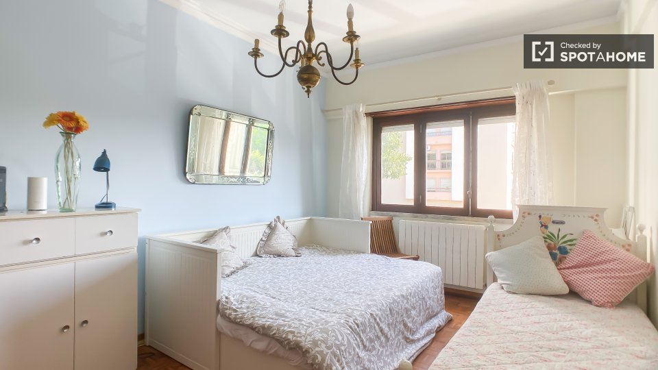 Double room Lisbon, 4 beds, 105m² — photo 34
