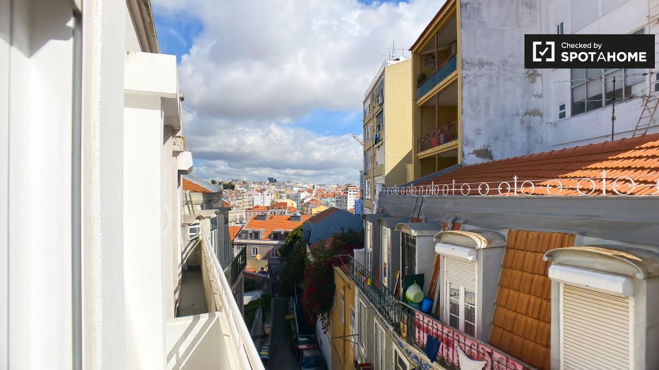 Apartment Lisbon, 2 beds, 120m² — photo 11