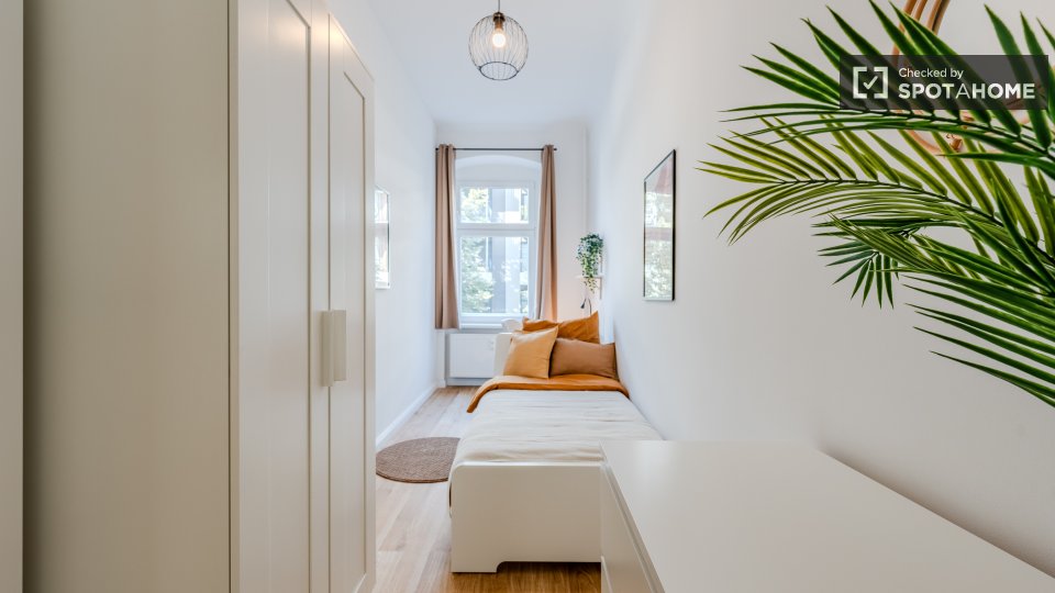 Double room Berlin, 3 beds — photo 8
