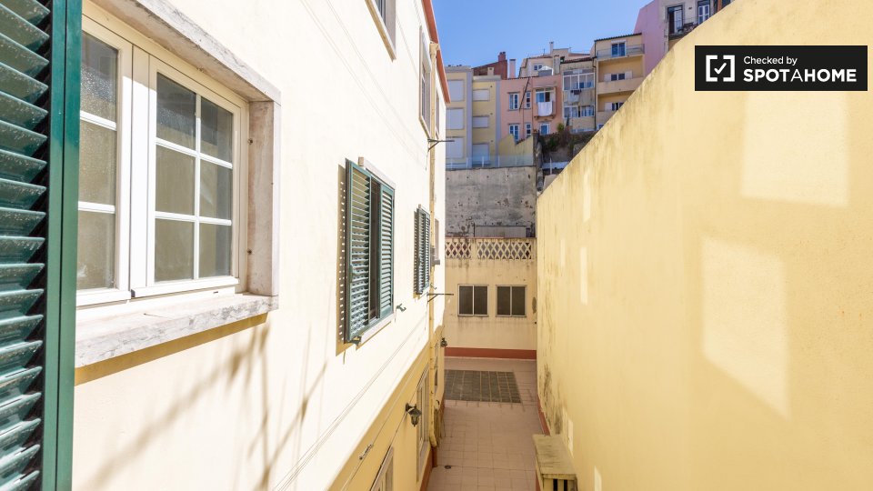 Double room Lisbon, 7 beds — photo 5