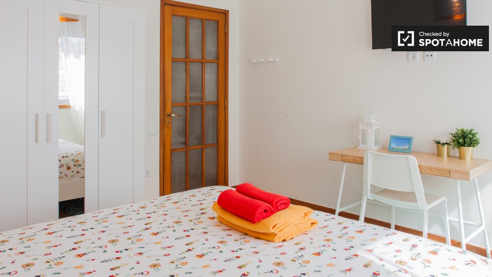 Double room Porto, 5 beds, 300m² — photo 4
