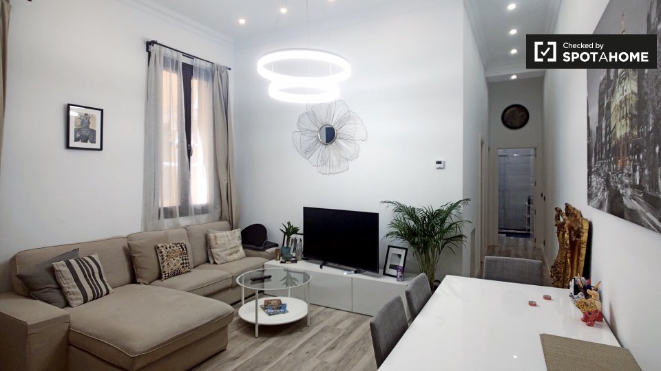 Apartment Madrid, 1 bed, 65m² — photo 1