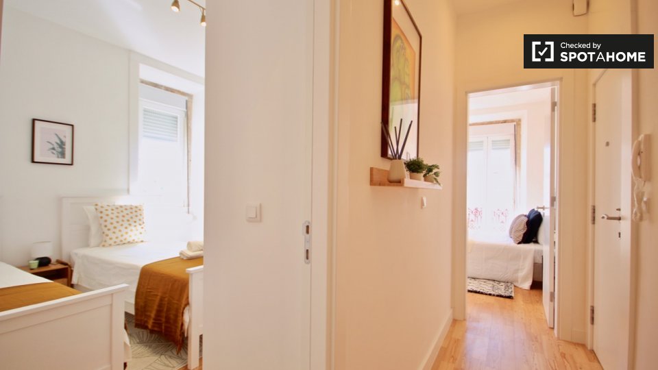 Apartment Lisbon, 2 beds — photo 19