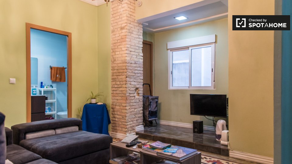 Double room Valencia, 2 beds, 68m² — photo 14