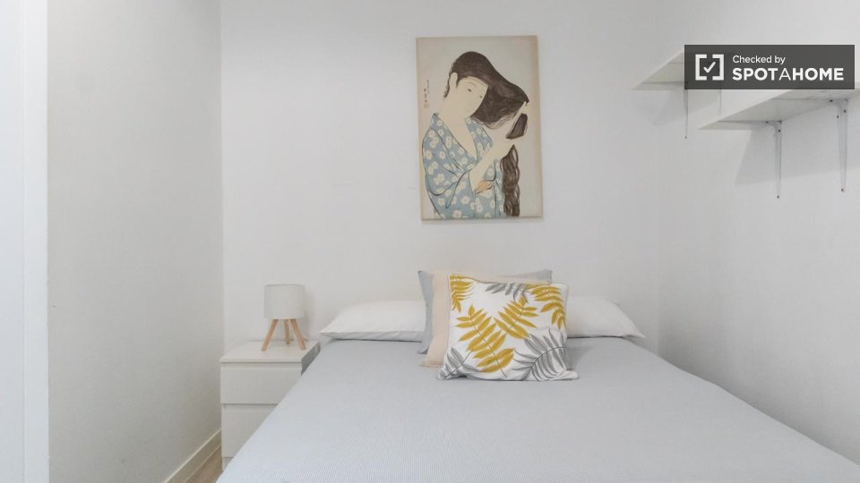 Double room Madrid, 5 beds, 100m² — photo 36