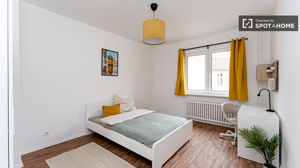 Double room Berlin, 3 beds, 56m² — photo 18