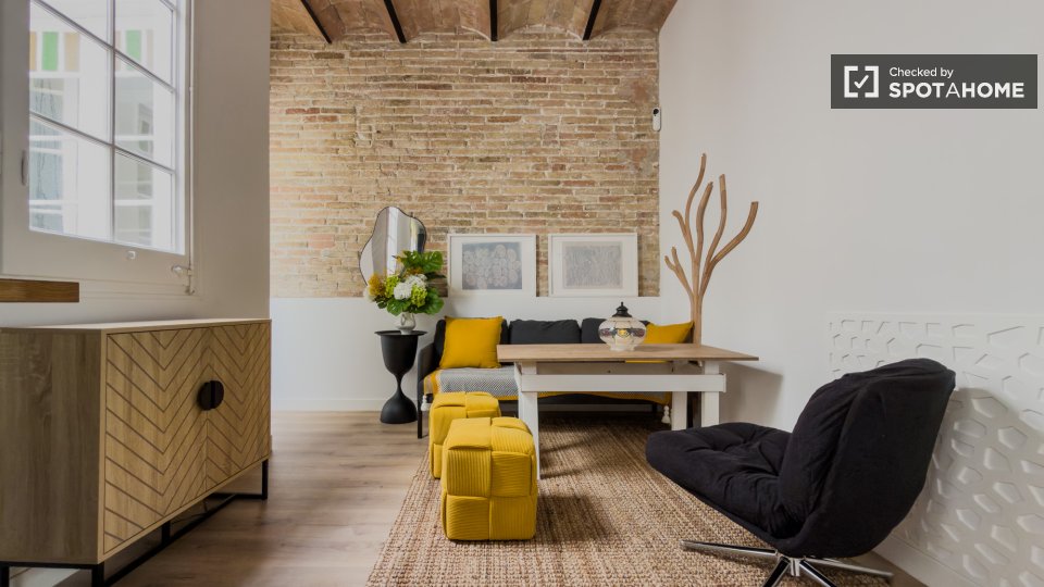 Double room Barcelona, 3 beds — photo 24