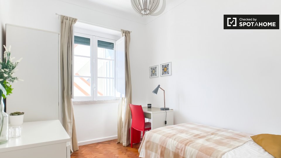 Double room Lisbon, 6 beds, 120m² — photo 2
