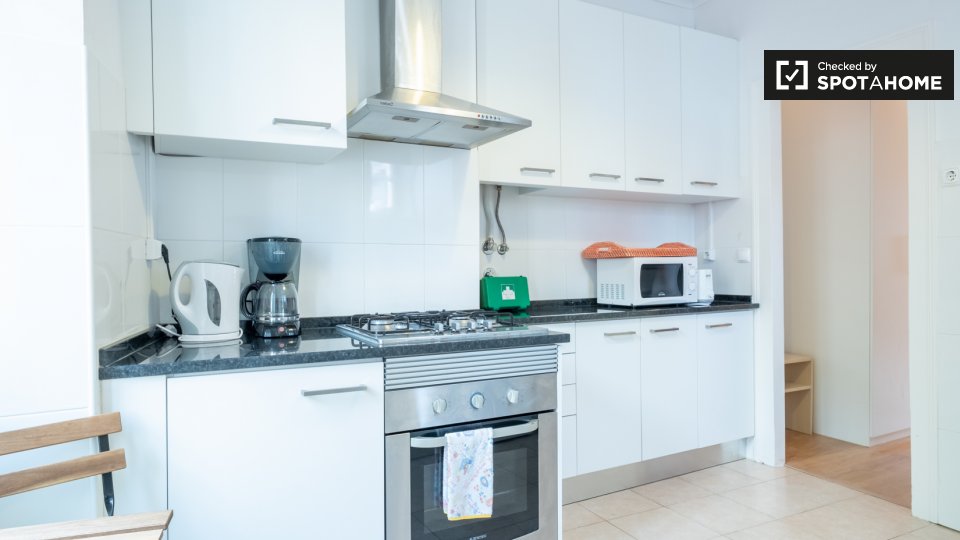 Apartment Lisbon, 1 bed — photo 8