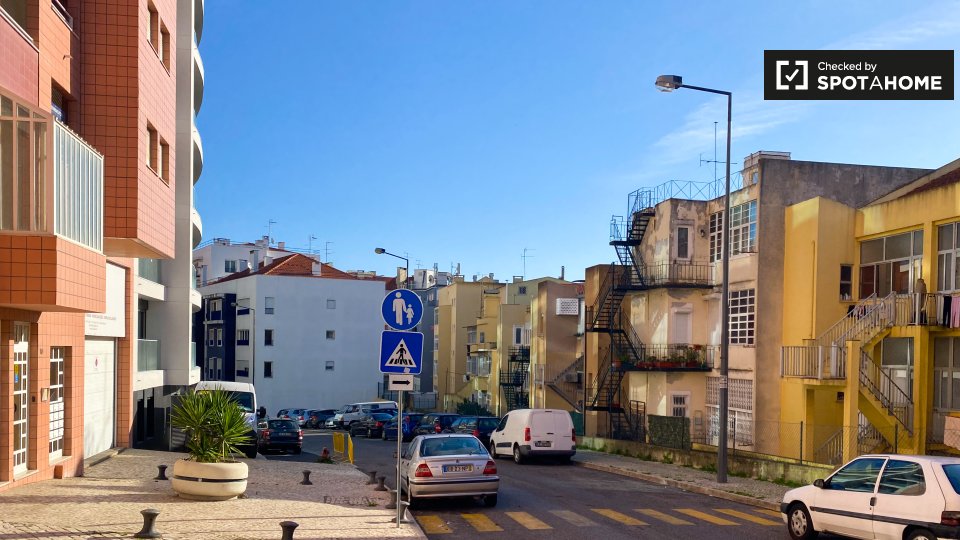 Apartment mono Lisbon, 50m² — photo 15