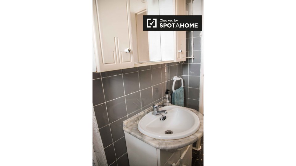 Double room Valencia, 4 beds, 129m² — photo 16