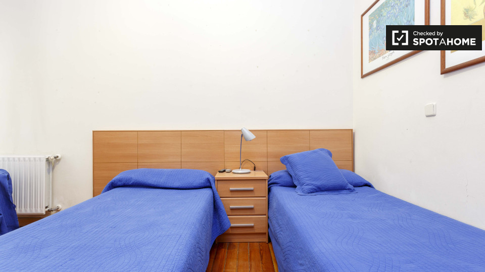 Double room Madrid, 12 beds — photo 1