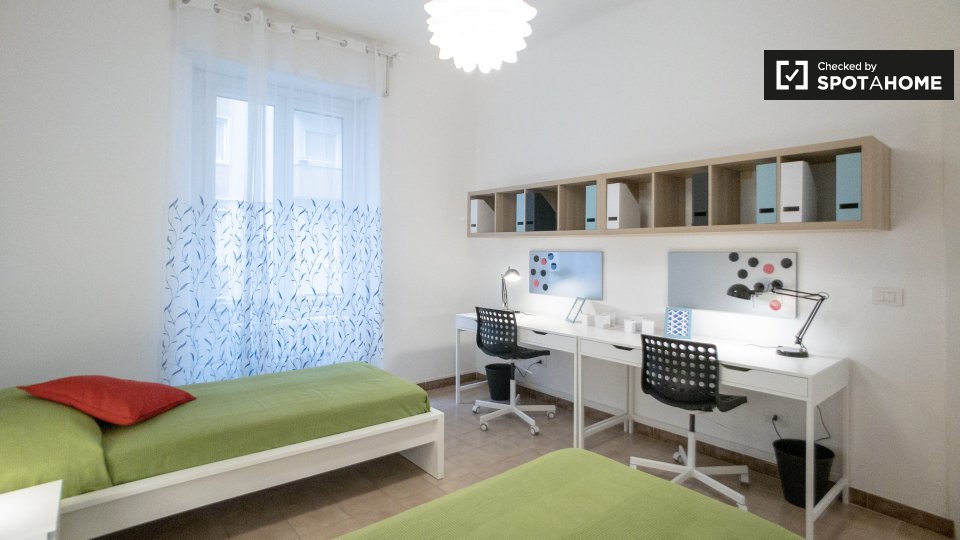 Double room Milan, 3 beds, 70m² — photo 3