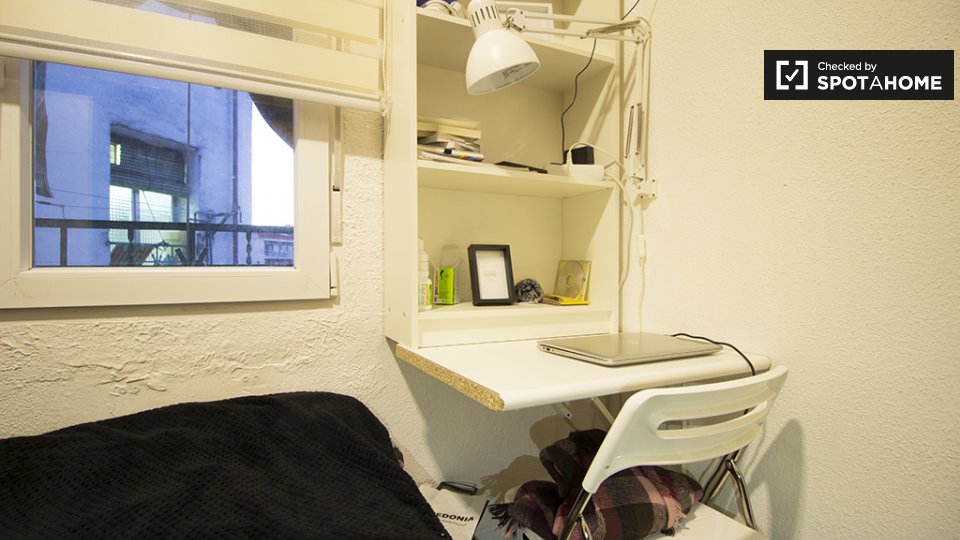 Double room Madrid, 4 beds, 70m² — photo 3