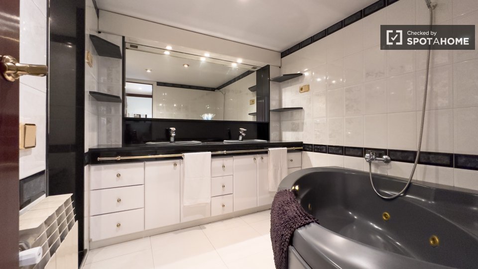 Apartment Barcelona, 2 beds — photo 18