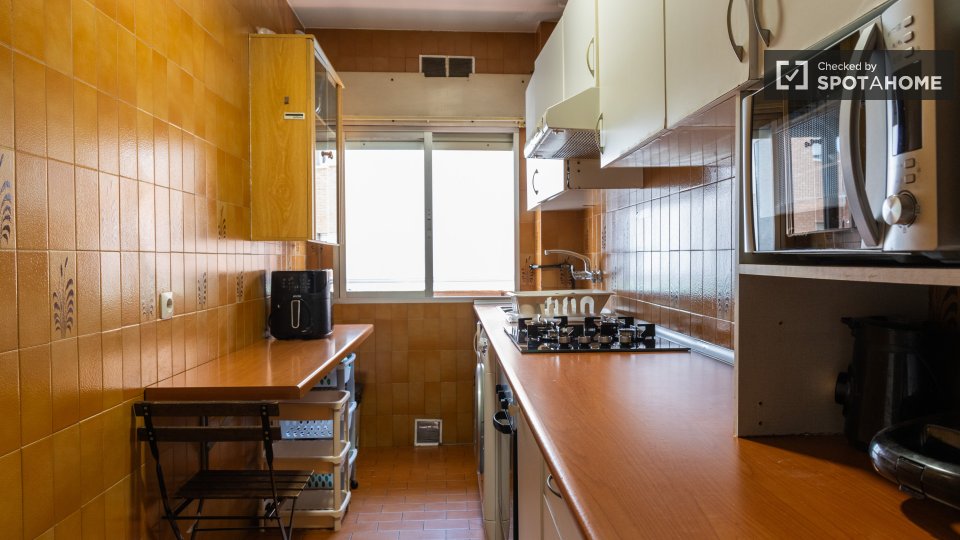 Double room Madrid, 4 beds — photo 28