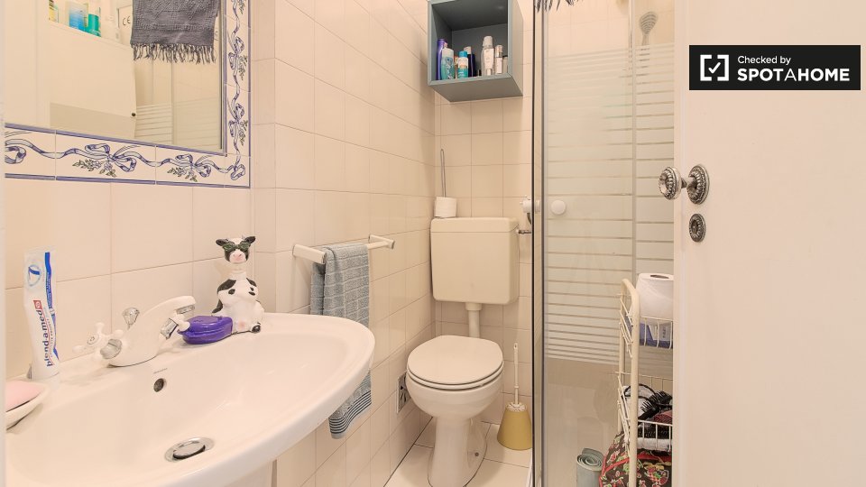 Double room Lisbon, 4 beds, 105m² — photo 27