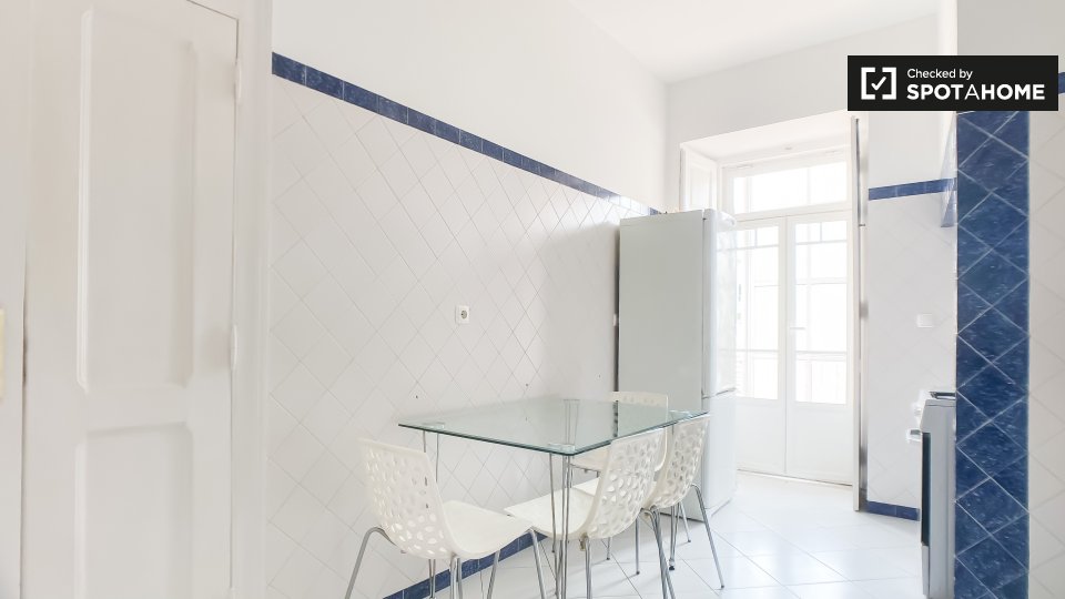 Double room Lisbon, 7 beds, 150m² — photo 12