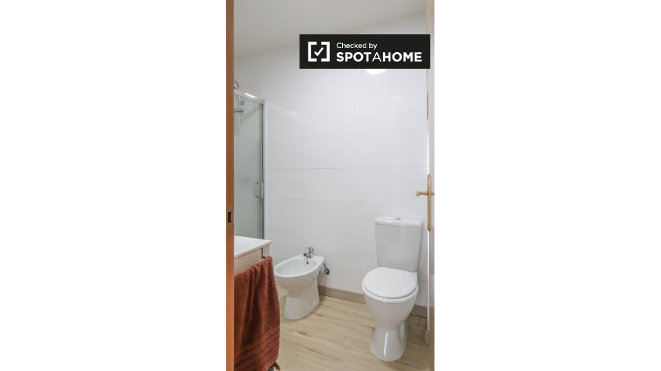 Double room Madrid, 4 beds, 90m² — photo 24