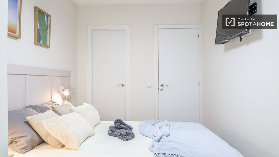 Double room Madrid, 4 beds — photo 44