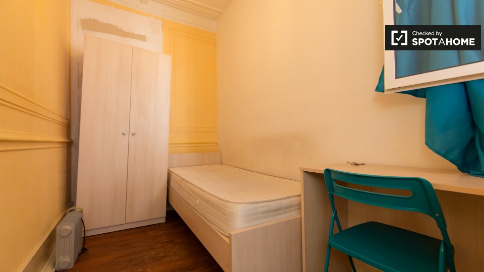 Double room Lisbon, 7 beds — photo 24