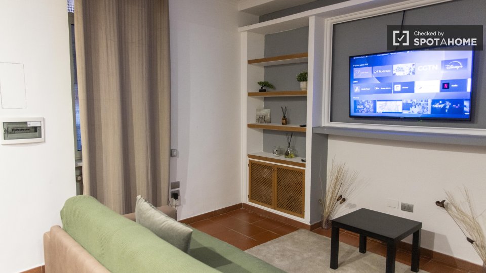 Apartment Rome, 1 bed — photo 2