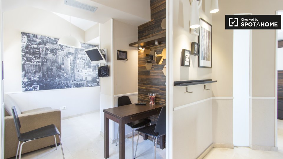 Piso en alquiler de 1 dormitorio en Sol, Madrid.