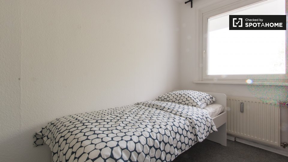 Double room Berlin, 4 beds, 85m² — photo 17
