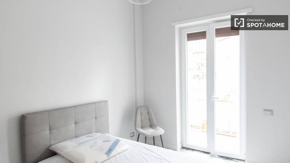 Double room Rome, 3 beds — photo 2