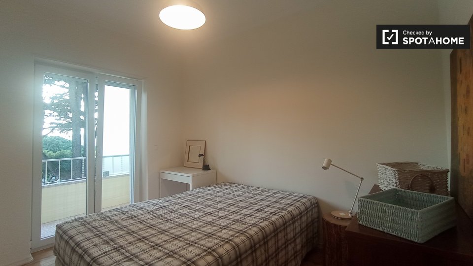 Apartment Lisbon, 2 beds, 68m² — photo 3