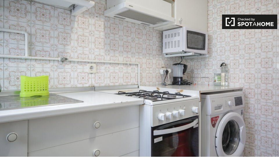 Double room Madrid, 4 beds — photo 16