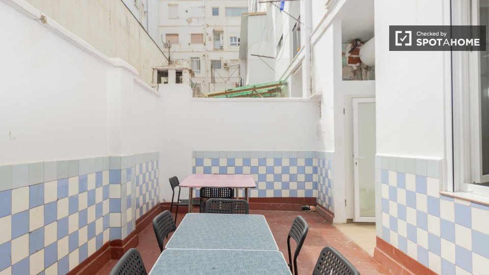 Double room Valencia, 5 beds — photo 6