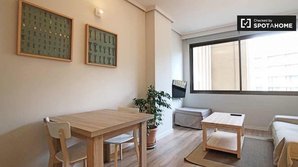Apartment Madrid, 1 bed, 40m² — photo 2