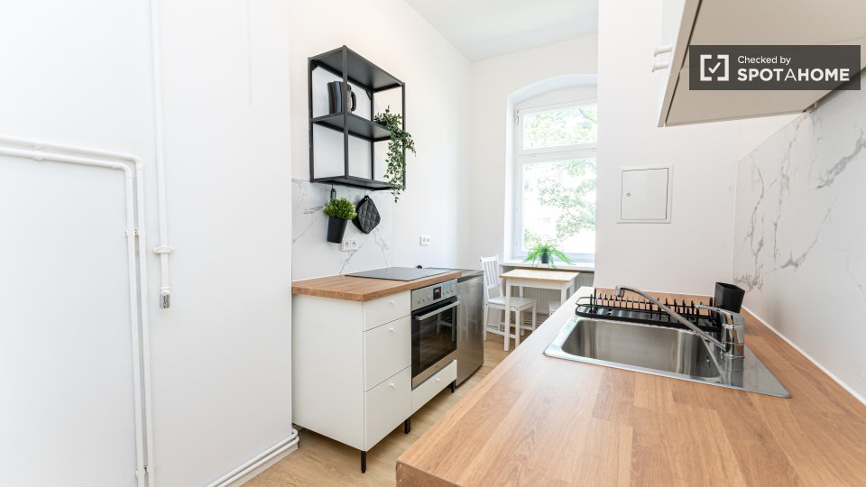 Double room Berlin, 2 beds, 36m² — photo 18