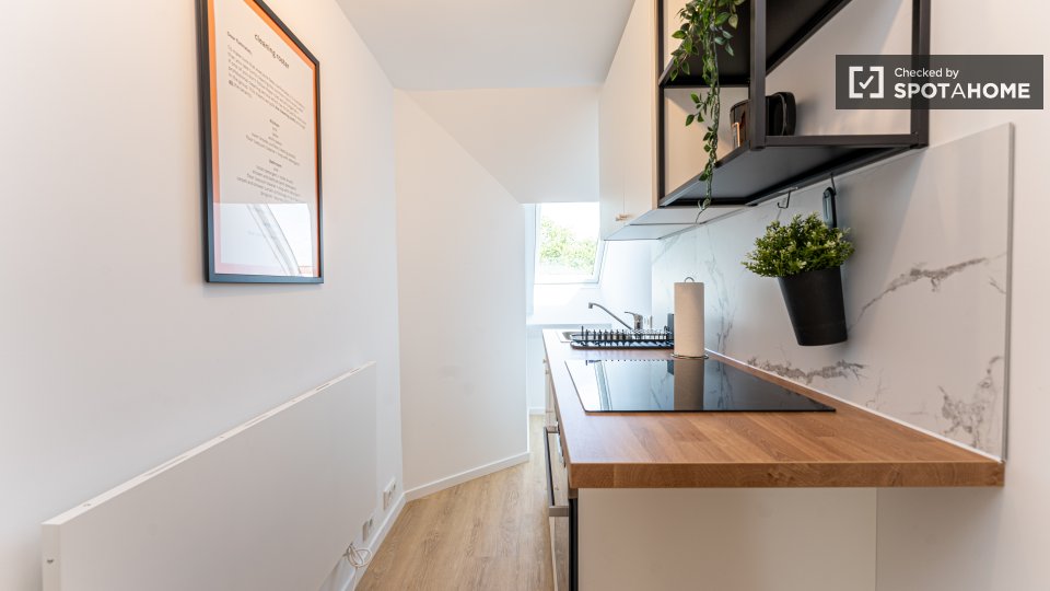Double room Berlin, 3 beds, 48m² — photo 2