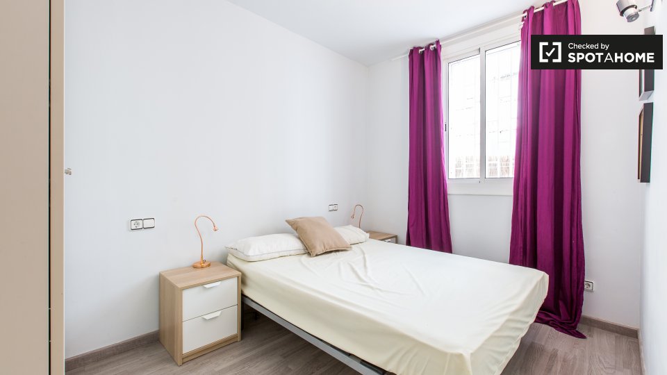 Apartment Barcelona, 3 beds, 60m² — photo 11