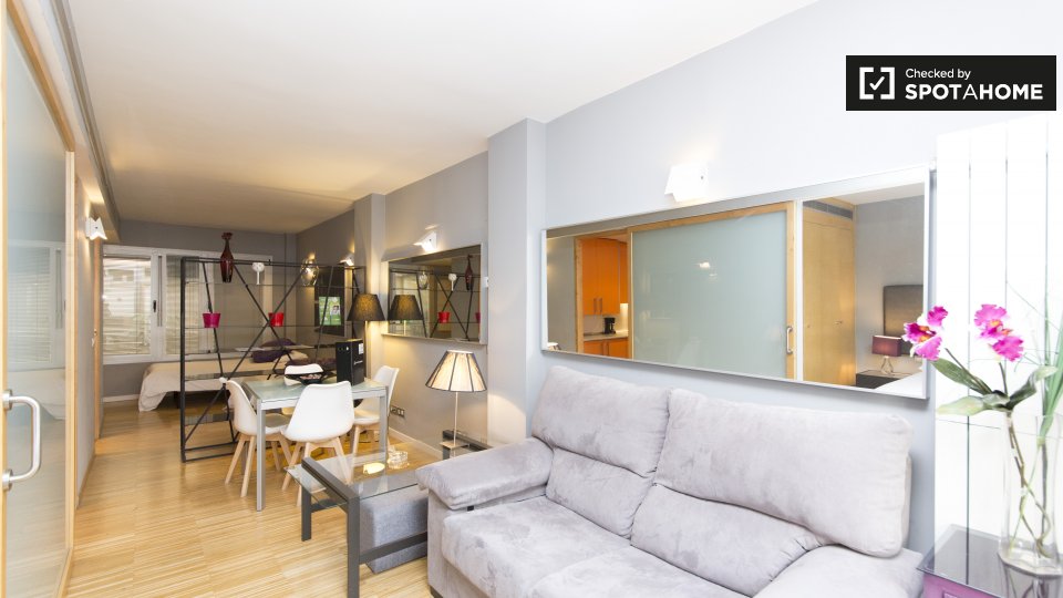 Apartment Madrid, 1 bed, 1m² — photo 1