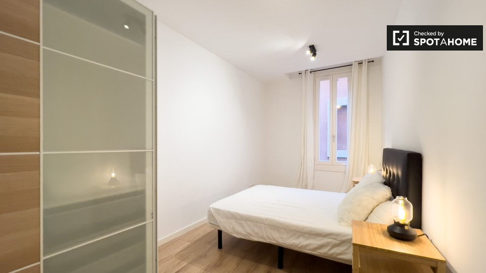 Apartment Barcelona, 3 beds, 131m² — photo 19