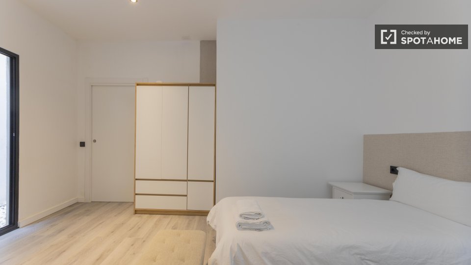 Apartment Valencia, 2 beds, 129m² — photo 27