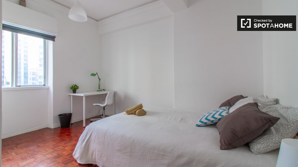 Double room Lisbon, 9 beds, 160m² — photo 1