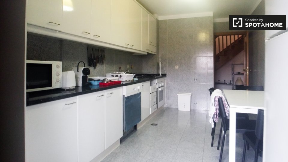 Double room Porto, 2 beds, 70m² — photo 9