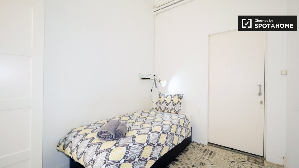 Double room Barcelona, 11 beds, 200m² — photo 1