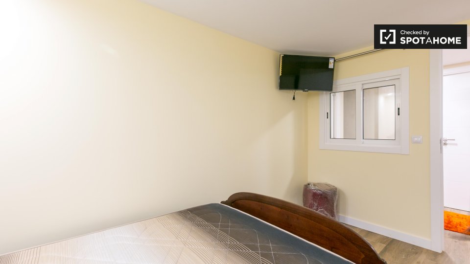 Double room Lisbon, 11 beds, 320m² — photo 3