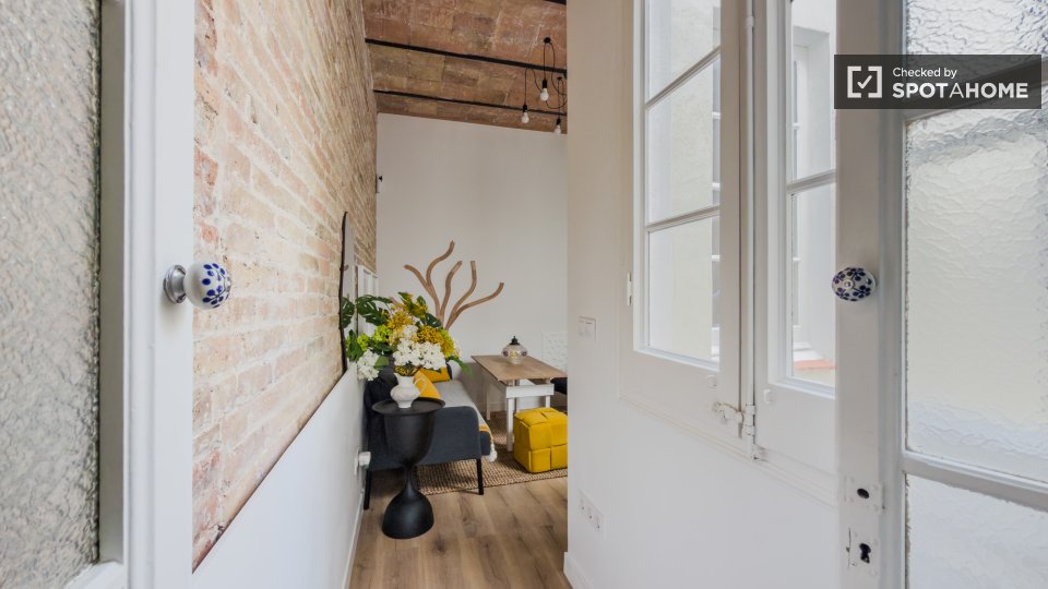 Double room Barcelona, 3 beds — photo 48