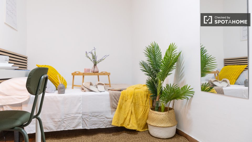 Double room Madrid, 5 beds — photo 19