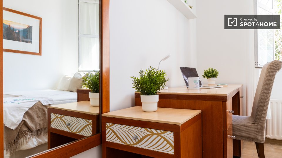Double room Madrid, 5 beds — photo 19