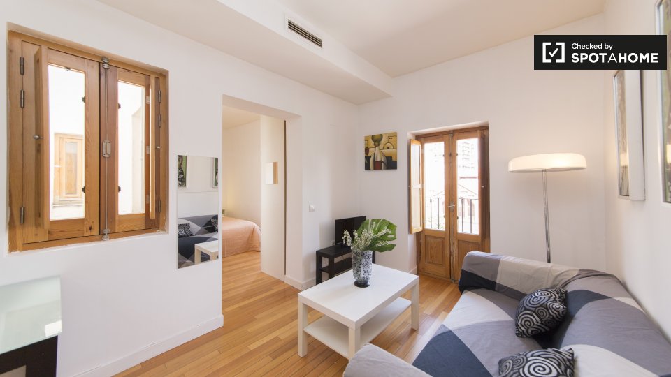Apartment Madrid, 1 bed, 1m² — photo 1
